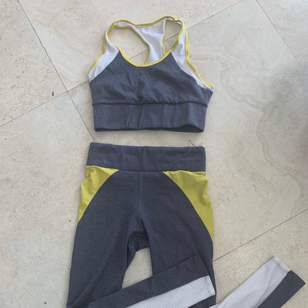 Heroine sport crop top and leggings